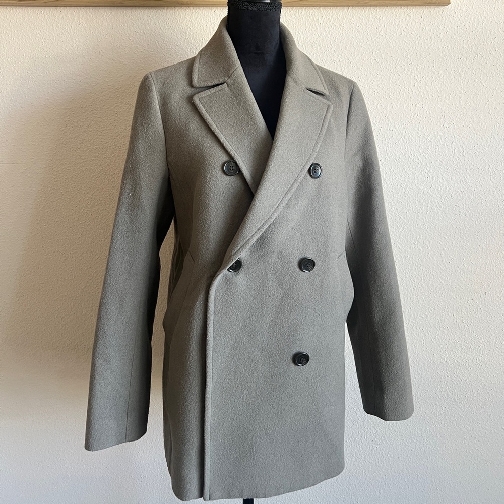 UNIQLO Women’s Gray Wool Blend Double Breasted Peacoat – Size M